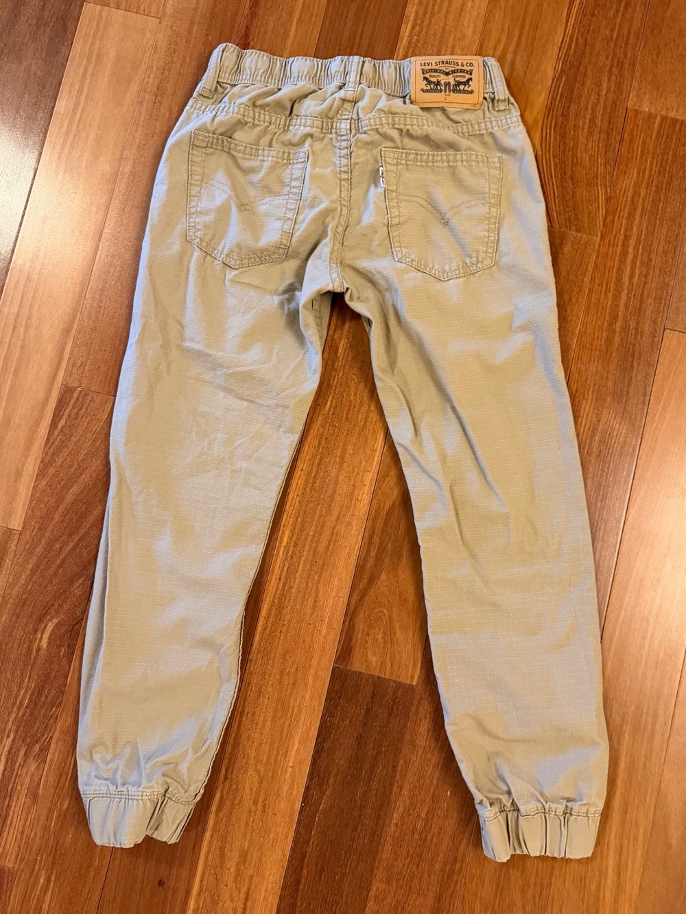 Levi's Jogger Pants in Light Khaki Boys S 8/10 - Like New!